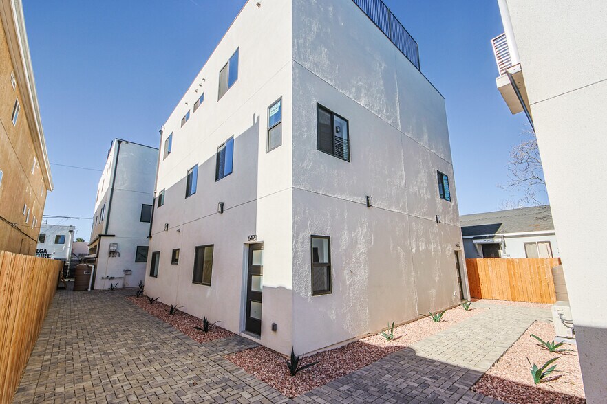 More Photos Of 6421 Troost Ave, North Hollywood Apartments For Sale