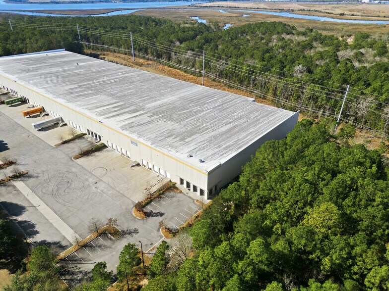 More Photos Of 2310 Charleston Regional Pky, Charleston Distribution For Lease