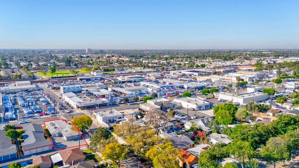 More Photos Of 649-655 W Commonwealth Ave, Fullerton Office For Sale