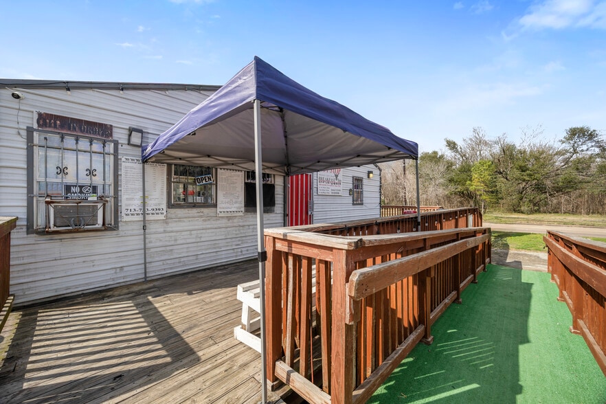 More Photos Of 9202 Ashville Dr, Houston Shelter For Sale