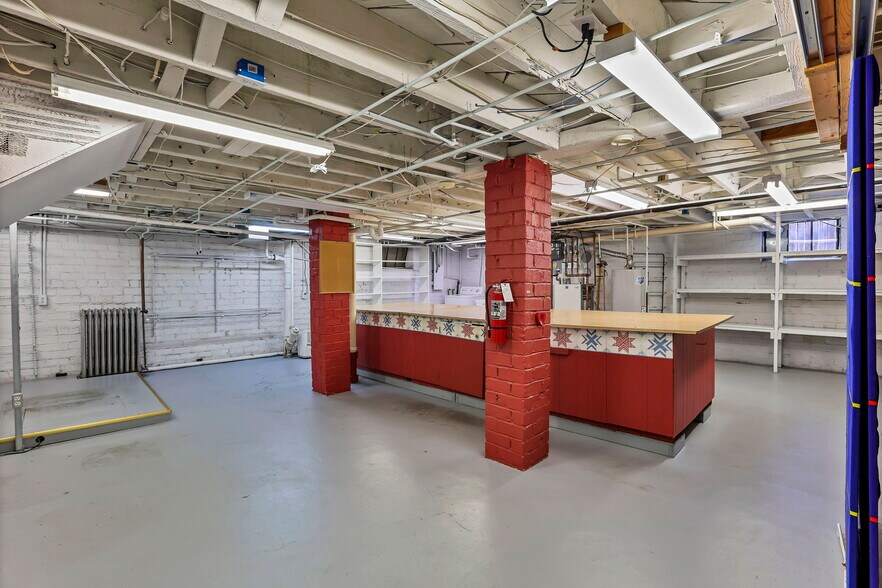 More Photos Of 563 S Dawson Ave, Columbus Loft Creative Space For Sale