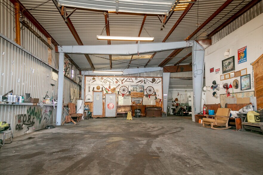 More Photos Of 119 Oldham St, Houston Warehouse For Sale