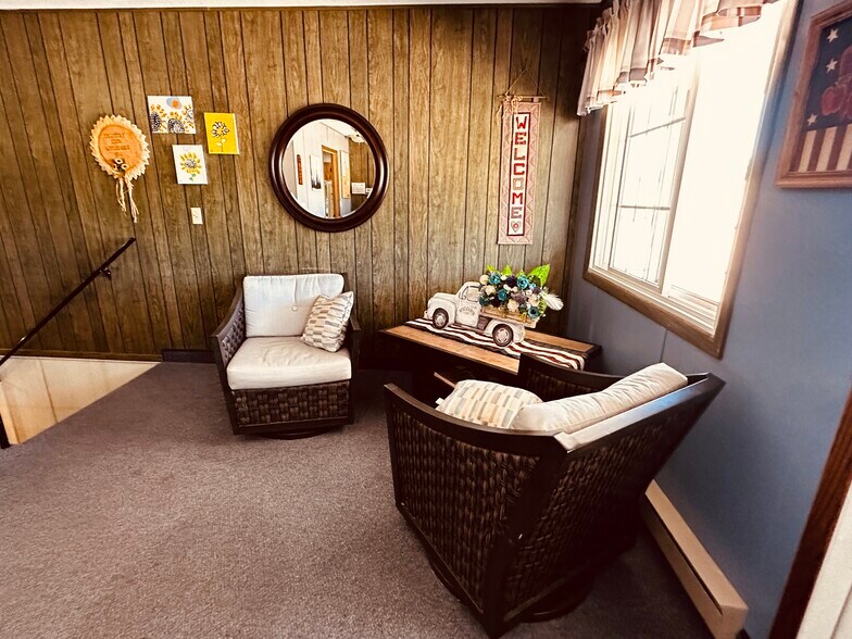 More Photos Of 107 E Main St, Bison Hotel For Sale