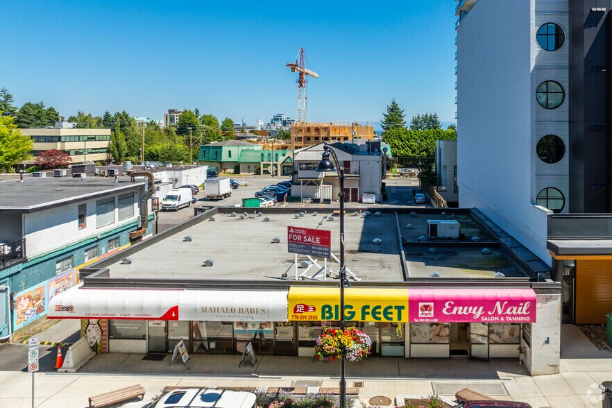 More Photos Of 1468 Johnston Rd, White Rock General Retail For Sale