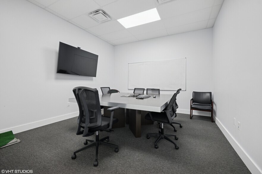 More Photos Of 10405 NW 37th Ter, Doral Warehouse For Lease