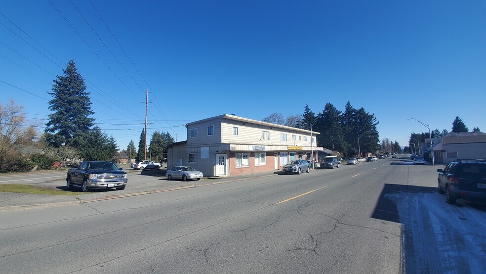 More Photos Of 2011 Madison St, Everett Storefront Retail Residential For Sale