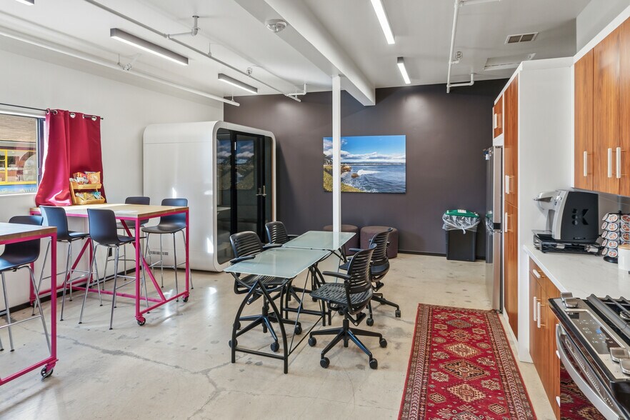 More Photos Of 4746 Soquel Dr, Soquel Storefront Retail Office For Sale