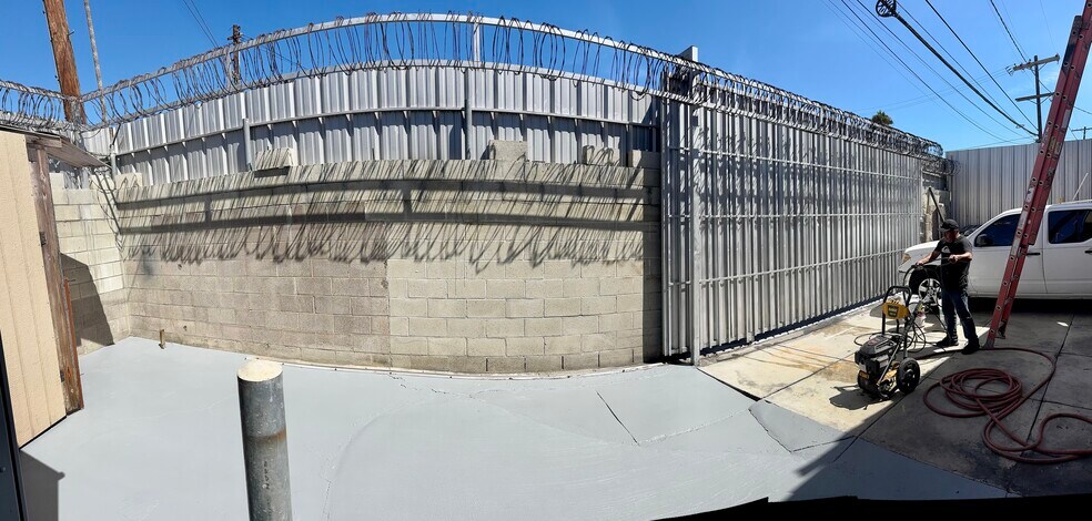 More Photos Of 3121 W Jefferson Blvd, Los Angeles Storefront Retail Office For Lease