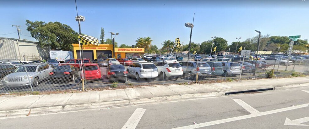 More Photos Of 9333 NW 27th Ave, Miami Auto Dealership For Sale
