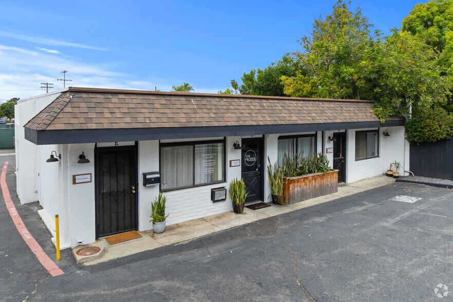 More Photos Of 3039 Jefferson St, Carlsbad Office For Sale