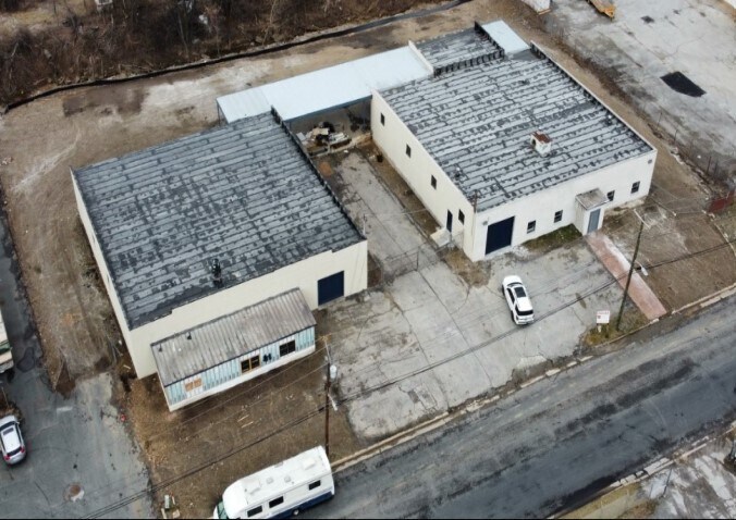 More Photos Of 6624 Quad Ave, Rosedale Warehouse For Sale