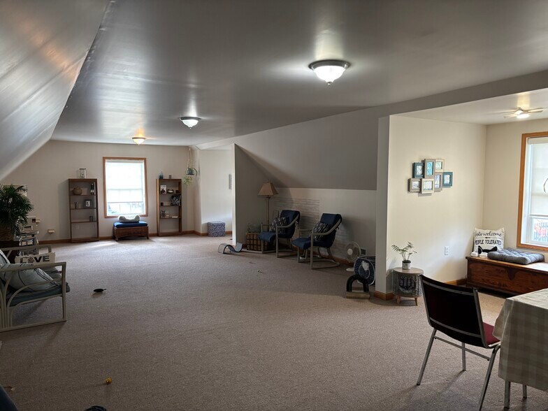 More Photos Of 621 S Grand Ave, Fowlerville Office Residential For Sale