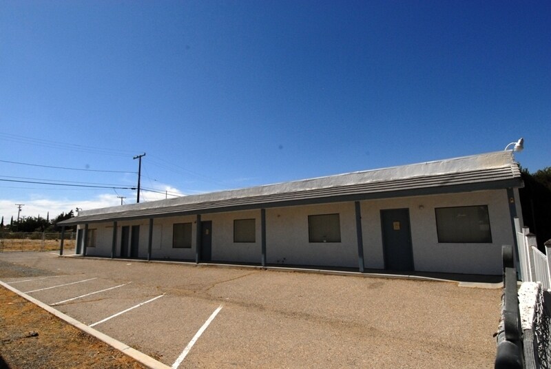 More Photos Of 15498 Village Dr, Victorville Office For Lease