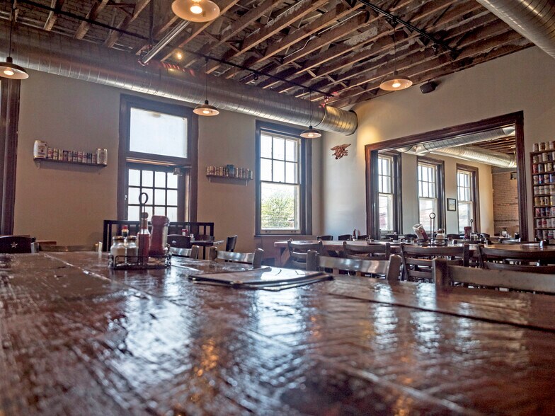 More Photos Of 1 S Union St, Middletown Restaurant For Sale