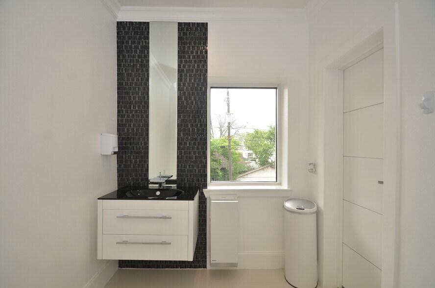 More Photos Of 1644 W Alabama St, Houston Loft Creative Space For Lease