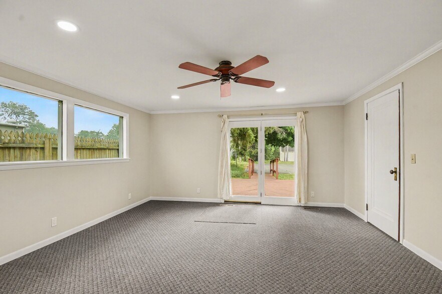More Photos Of 380 S Main St, Freeland Office Residential For Sale