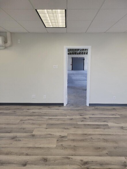 More Photos Of 3310 Leonis Blvd, Los Angeles Warehouse For Lease