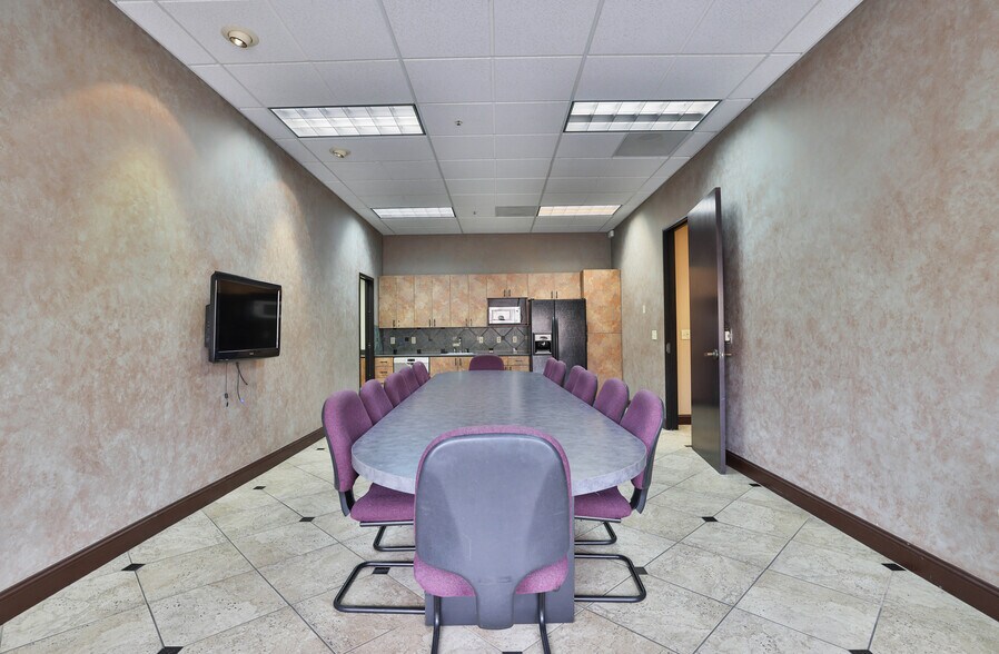 More Photos Of 1160 Mountain View Alviso Rd, Sunnyvale Office For Lease