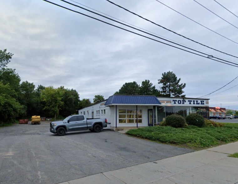 Primary Photo Of 4561 Commercial Dr, New Hartford Freestanding For Sale