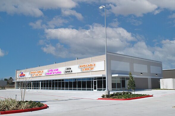 More Photos Of 641 Rankin Rd, Houston Freestanding For Lease