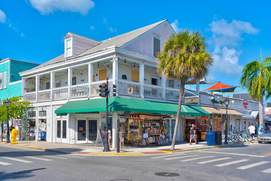 Primary Photo Of 135 Duval St, Key West Bar For Lease