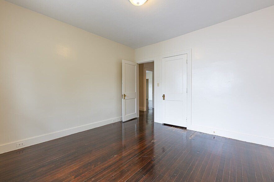 More Photos Of 3000 E 3rd St, Dayton Storefront Retail Residential For Sale