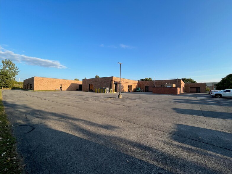 More Photos Of 6007 Fair Lakes Rd, East Syracuse Office For Sale