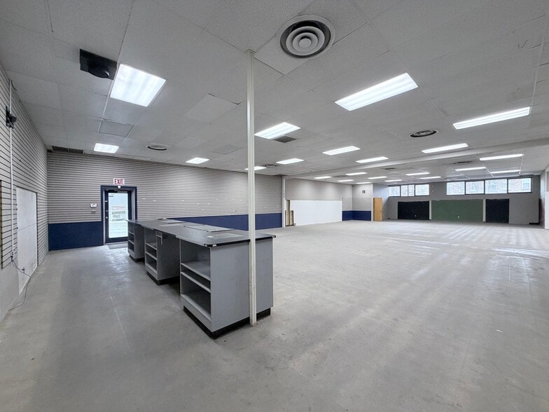 More Photos Of 155 S Pine St, Spokane Warehouse For Sale