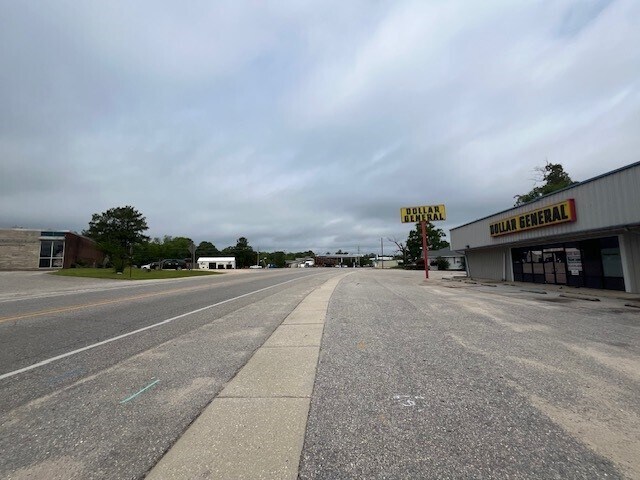 More Photos Of 13485 St Stephens Ave, Chatom Freestanding For Sale