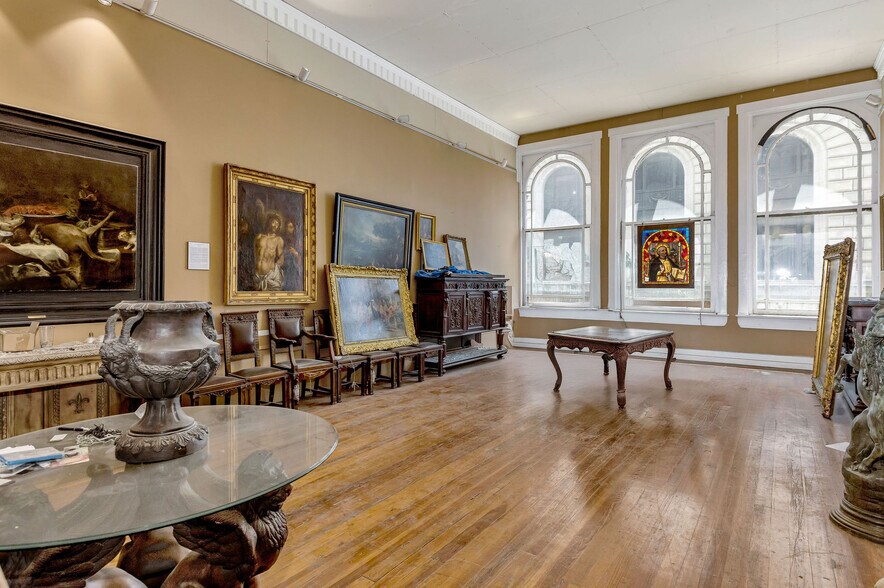 More Photos Of 6 W 4th St, Cincinnati Storefront Retail Office For Sale