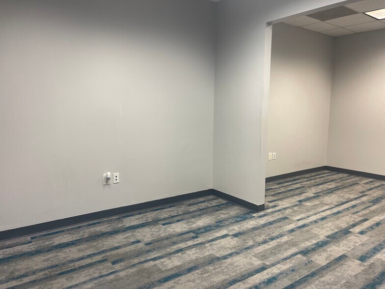 More Photos Of 320 1st St N, Jacksonville Beach Unknown For Lease