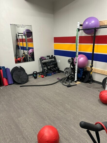 More Photos Of 1915 N Broadway, Minot Freestanding For Lease