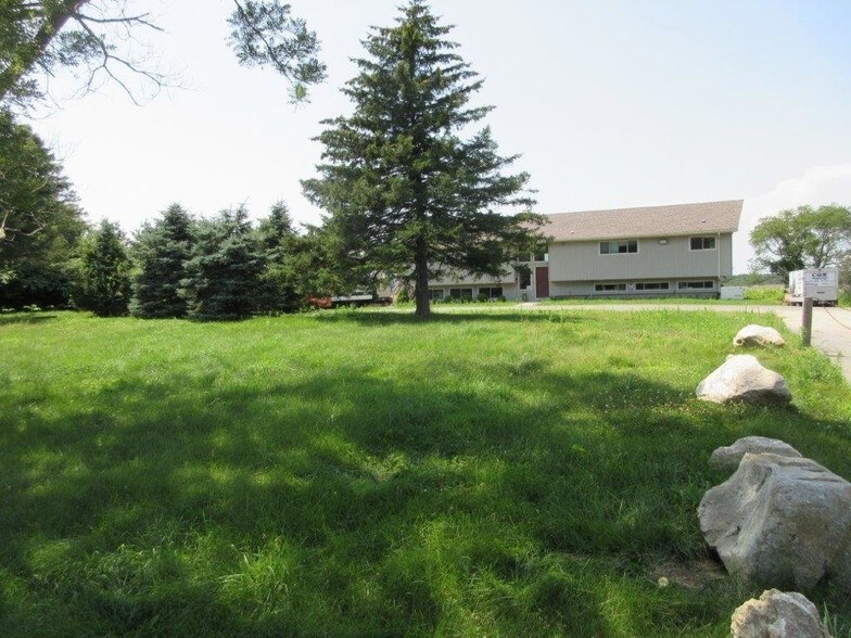 More Photos Of 4879 Tower Hill Rd, South Kingstown Office For Lease