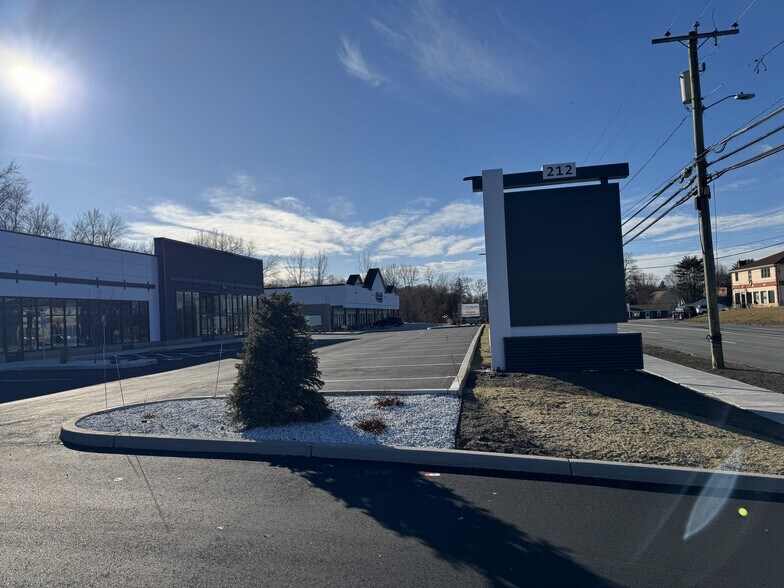 More Photos Of 212 Talcottville Rd, Vernon General Retail For Lease