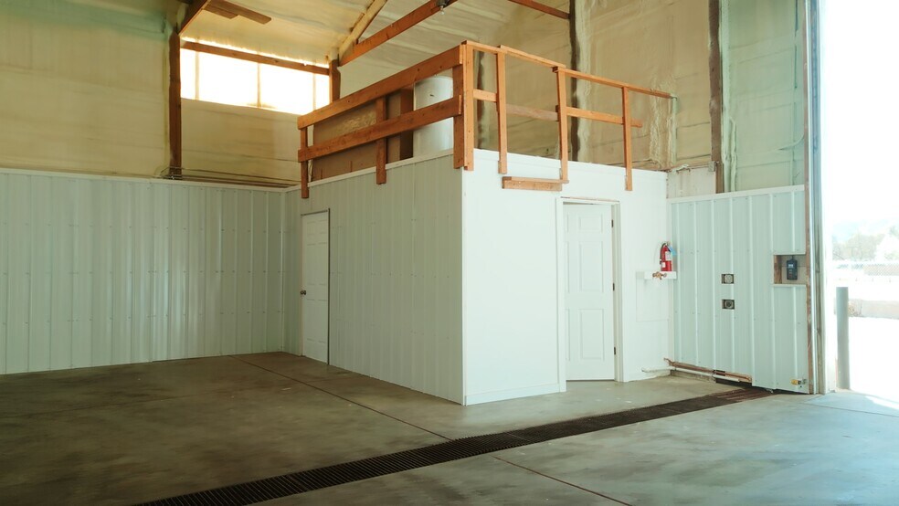 More Photos Of 1104 W Vine Dr, Fort Collins Warehouse For Lease