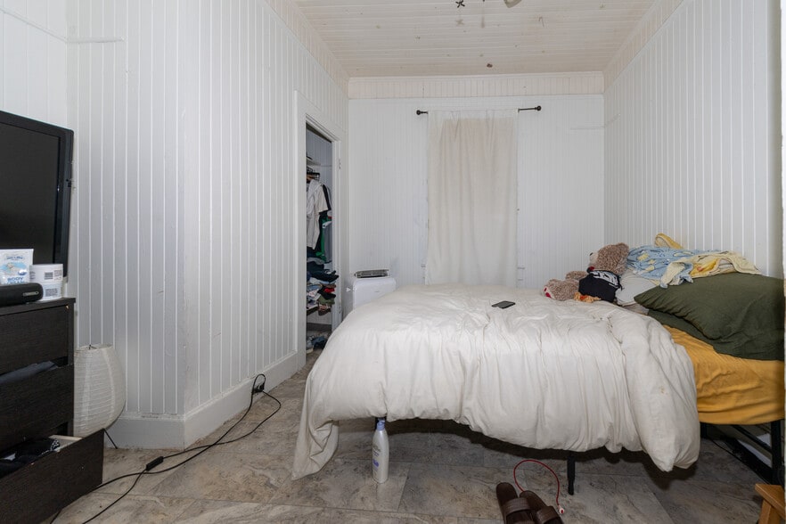 More Photos Of 1517 Miller St, Honolulu Apartments For Sale