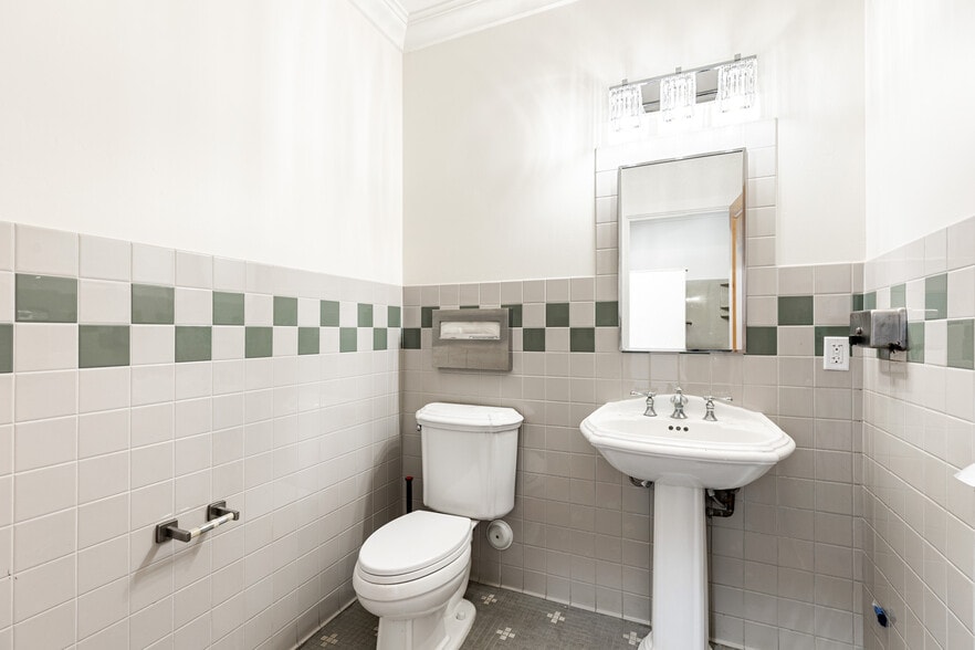 More Photos Of 331 N 1st Ave, Phoenix Office Residential For Lease