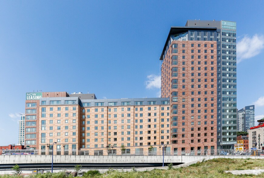 More Photos Of 99 Kneeland St, Boston Apartments For Lease