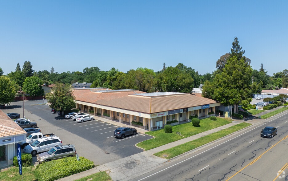 More Photos Of 5665 N Pershing Ave, Stockton Medical For Sale