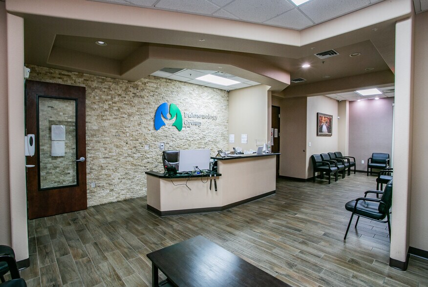 More Photos Of 2904 W Horizon Ridge Pky, Henderson Medical For Lease