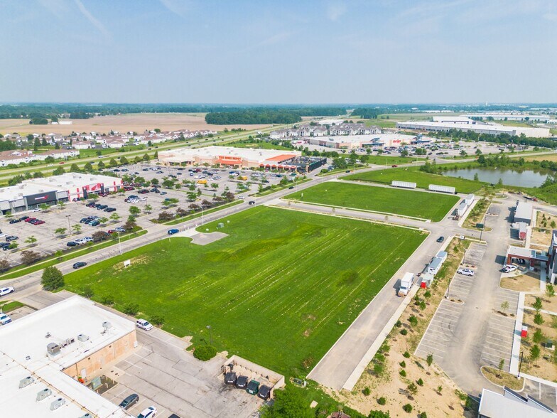 More Photos Of 775 Colemans Crossing Blvd, Marysville Storefront For Lease