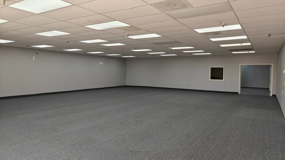 More Photos Of 2123 Southmore Ave, Pasadena Storefront Retail Office For Sale