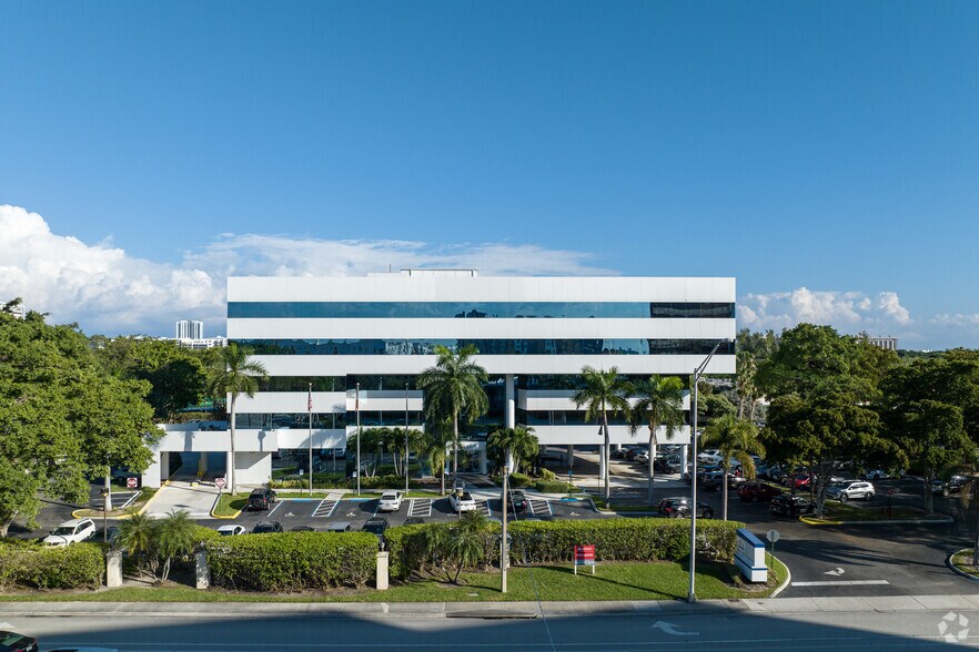 More Photos Of 6550 N Federal Hwy, Fort Lauderdale Office For Lease