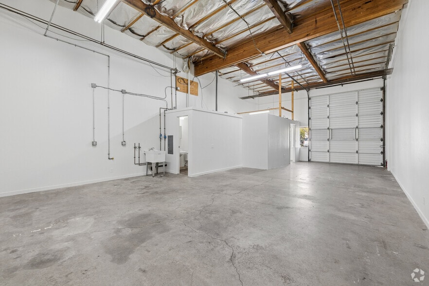 More Photos Of 299 Old County Rd, San Carlos Unknown For Lease