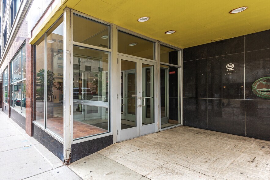 More Photos Of 10 4th St E, Saint Paul Apartments For Lease