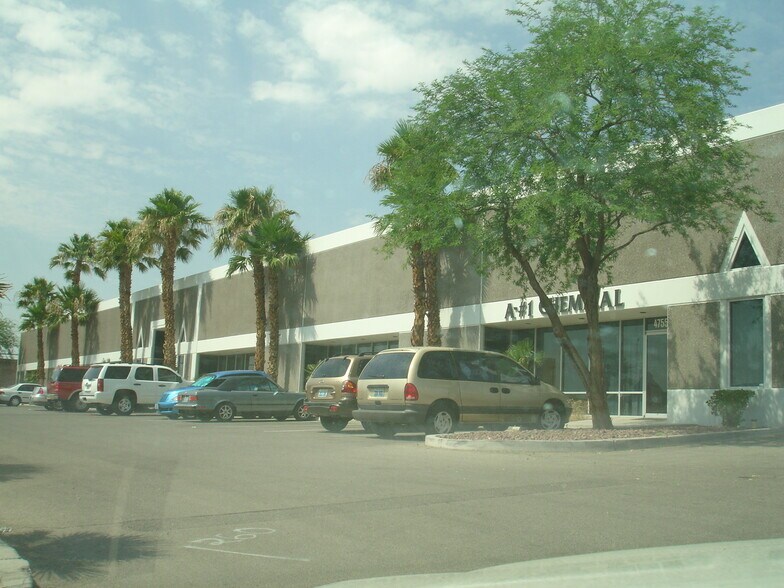 More Photos Of 4755-4767 Procyon St, Las Vegas Warehouse For Lease