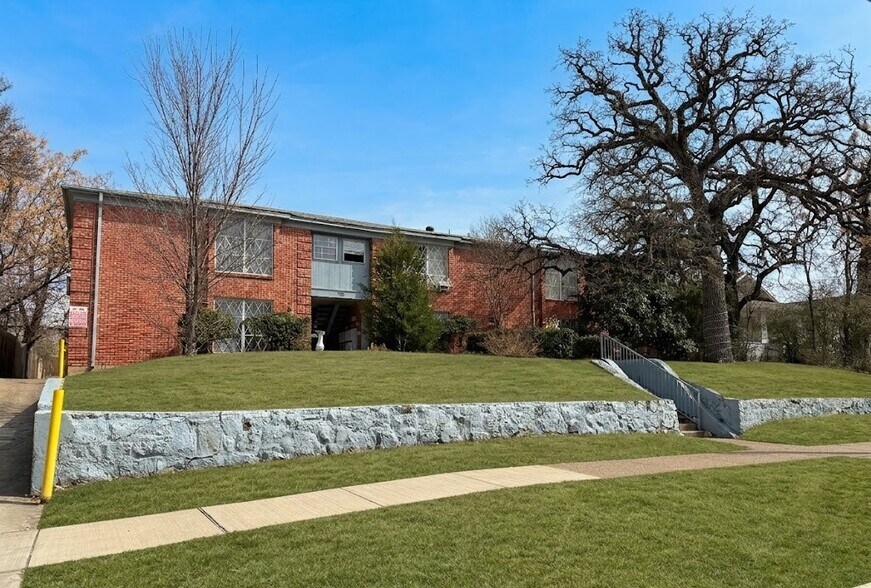 More Photos Of 708 N Marsalis Ave, Dallas Apartments For Sale