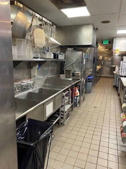 More Photos Of 875 Seacoast Dr, Imperial Beach Restaurant For Lease