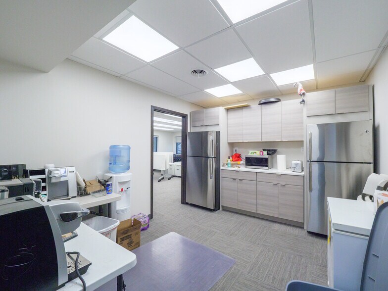 More Photos Of 4820 Minnetonka Blvd, Saint Louis Park Medical For Lease