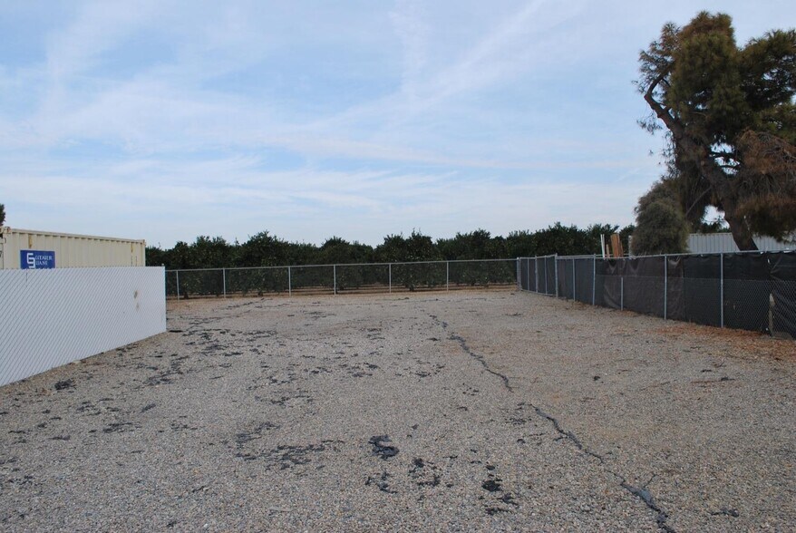 More Photos Of 12712 E McKinley Ave, Sanger Flex For Lease